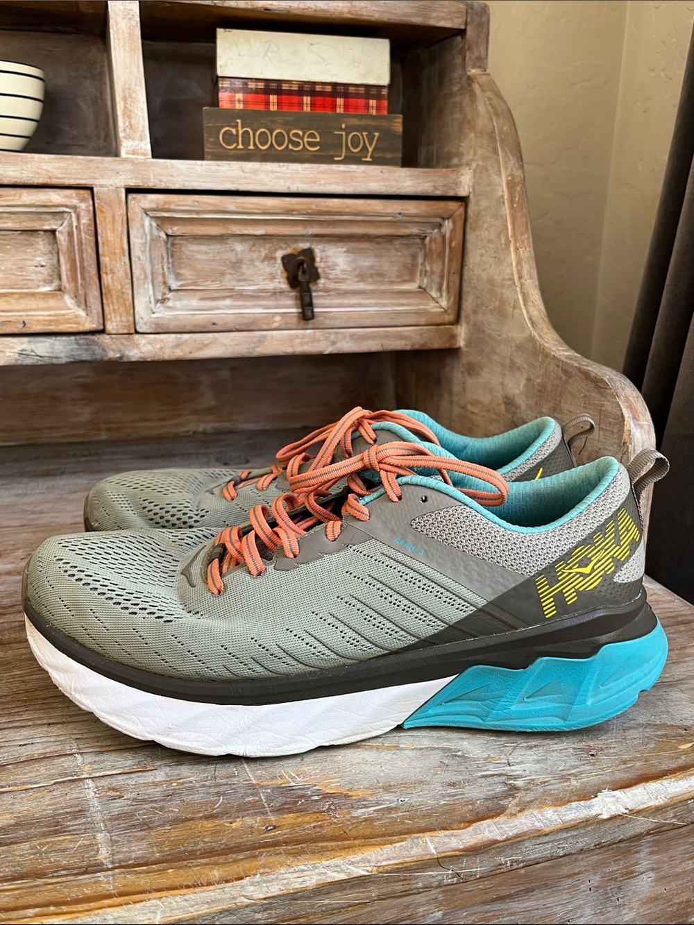 🤍 Hoka One One Arahi 3 Running Shoes Sneakers Size 10